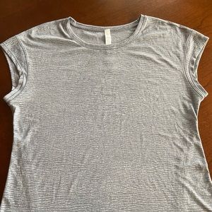 size 10 Lululemon top